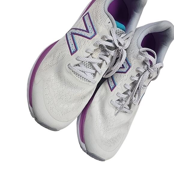 New Balance Womens Fresh Foam 680 V7 White/Fuchsia Size 11 - Picture 5 of 10